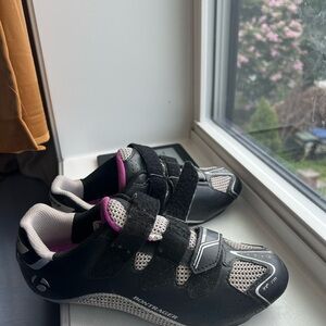 Bontrager Solstice Women's Black and Pink cycling/spin clip-in cleats